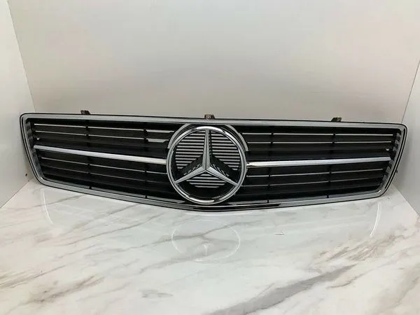 C126 SEC 560 grille